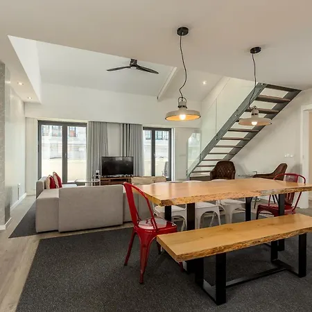 Apartament Youropo - *
